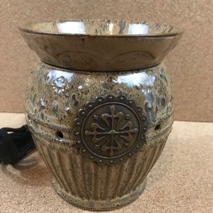 Scentsy Arthur Full Size Wax Warmer tan brown used